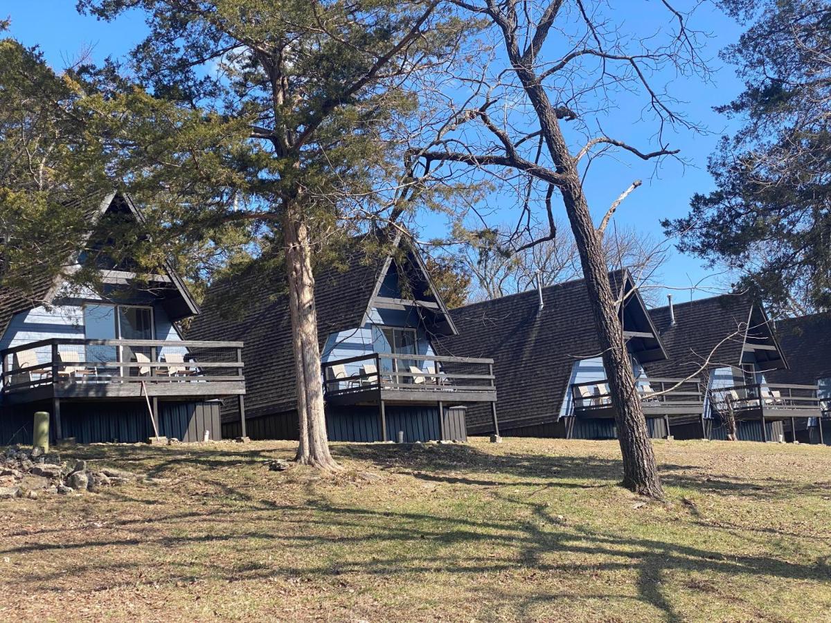 Calm Waters Resort Indian Point Kültér fotó